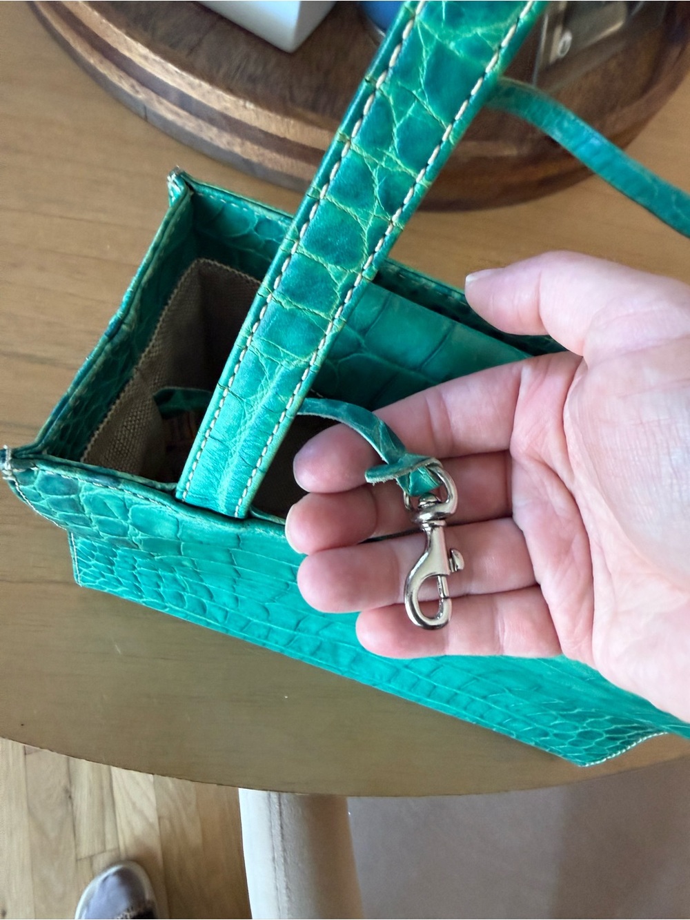 Y2K Dooney & Bourke Teal Croc-Embossed Shoulder Bag - Picture 4 of 13